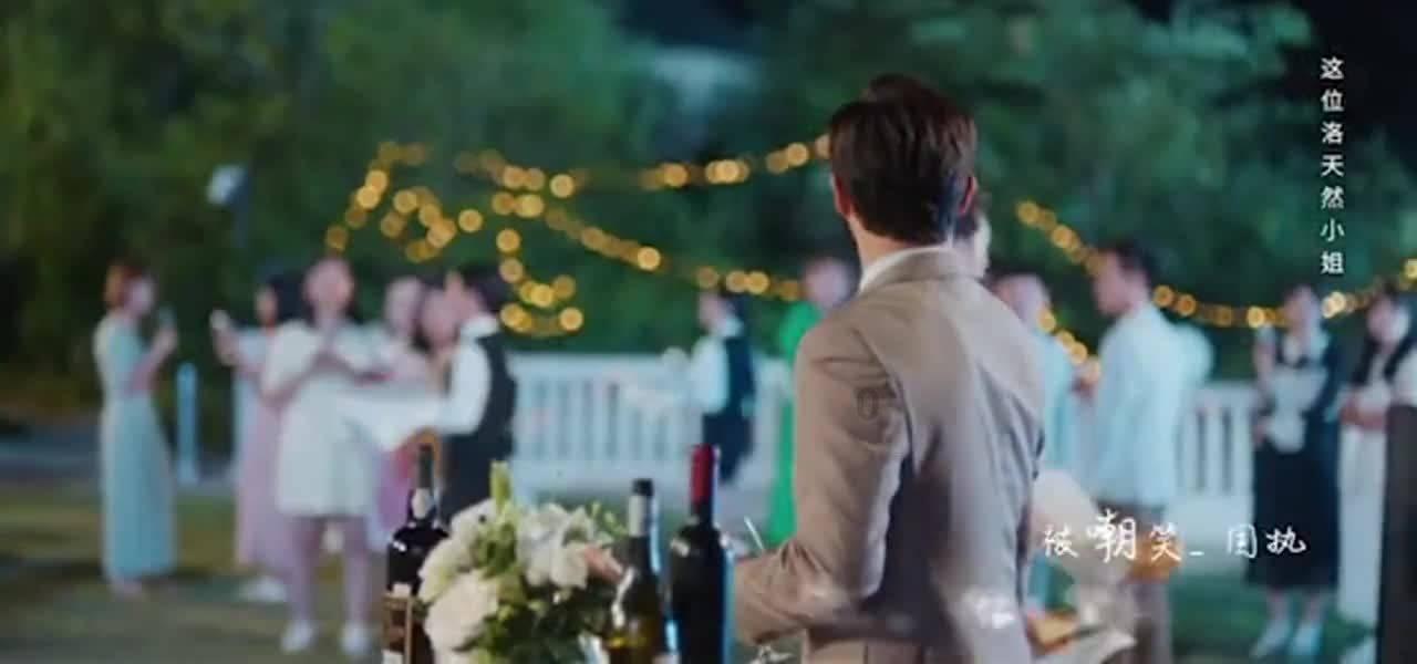 本是春晚红人，却为了钱“甩掉”贾玲，如今的白凯南为何越混越差？游戏画面