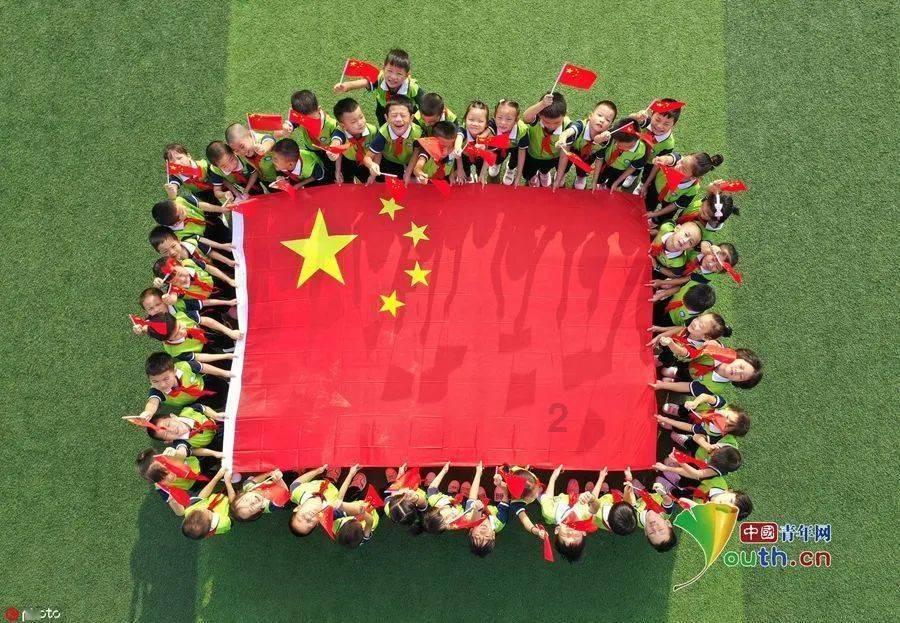 厨房昏暗凌乱不堪，有哪些方法，可以帮你破解？游戏画面