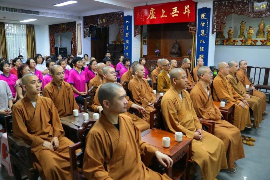 救援度假的法官