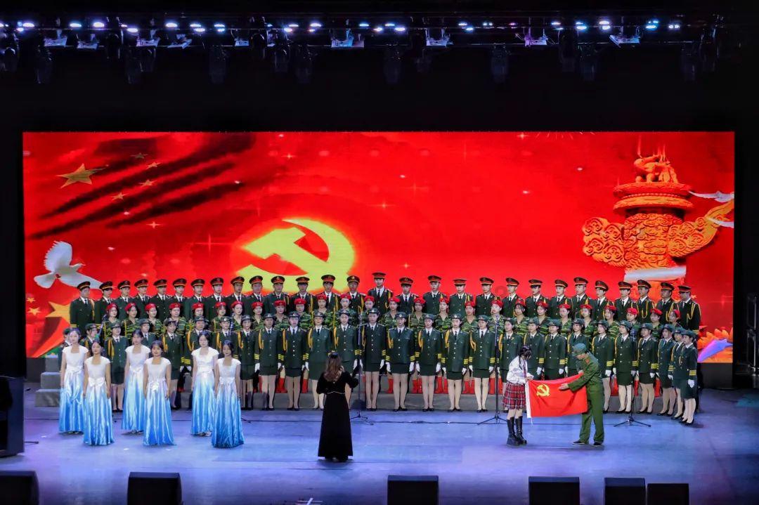 我闺蜜公布对象了，给她什么评论？游戏画面