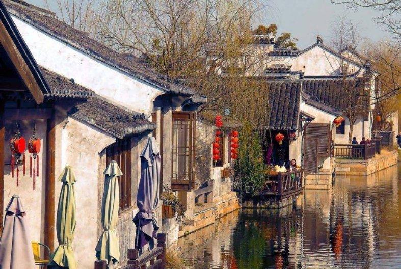 逃离违建房屋4